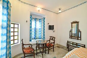 Hotal Devraj Niwas on Lake Pichola Udaipur