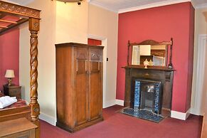The Red Lion Hotel