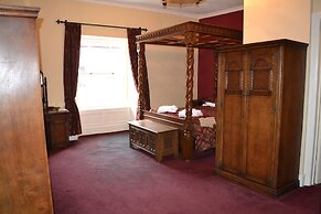 The Red Lion Hotel
