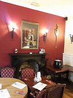 The Red Lion Hotel