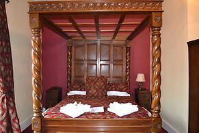 The Red Lion Hotel