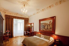 Hotel Golden Lamb