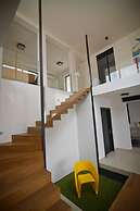 Villa Gloss