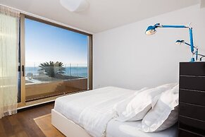 Villa Gloss