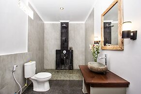 Akusara Guest House