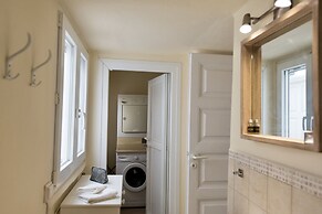 Mykonos Old Harbor Suite