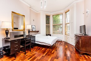 Muse Haus Riverside