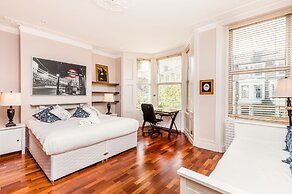 Muse Haus Riverside