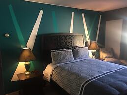 Hamilton Hotel