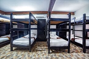 Mahasand Suites, Hostel & Hotel