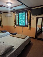 Tasty Dayz Hostel