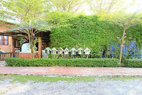 Leafy Greens Clay House