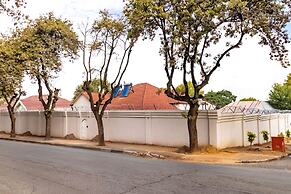 Aura Guest House
