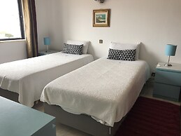Quartos e Apartamentos Atalaia