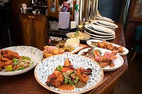 Three Falcons Hotel