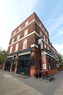 Three Falcons Hotel