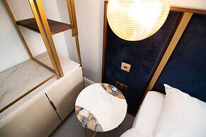 Three Falcons Hotel