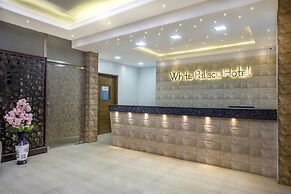 White Palace Hotel