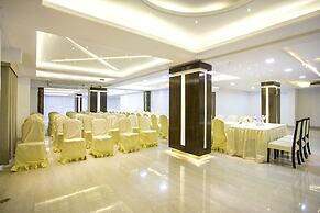 White Palace Hotel