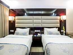 White Palace Hotel