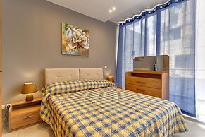 Modern Apt in a Prime Location, Wifi