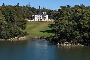 Domaine De Locguénolé & Spa