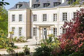 Domaine De Locguénolé & Spa