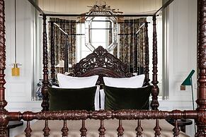 Domaine De Locguénolé & Spa