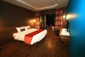 Chiangkhong Teak Garden Riverfront Onsen Hotel