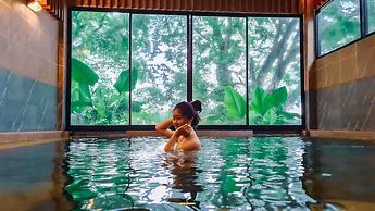 Chiangkhong Teak Garden Riverfront Onsen Hotel