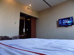 Freedom City Hotel