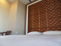 Freedom City Hotel