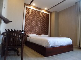 Freedom City Hotel
