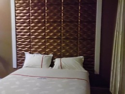 Freedom City Hotel