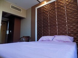 Freedom City Hotel