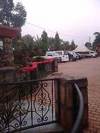 Makutano Hotel