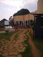 Makutano Hotel