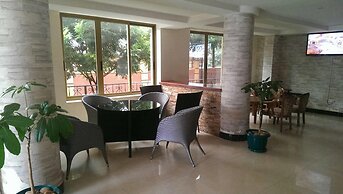 Makutano Hotel