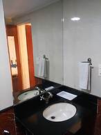Divine Inn Hotel