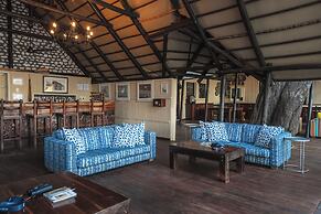 Ichingo Chobe River Lodge