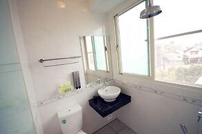Man Lu B&B