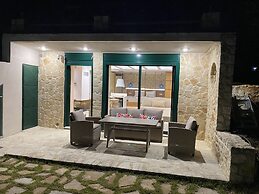 Papaduke House Kalives-Chania - Panoramic Sea View