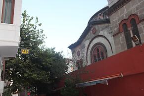 Alf Hotel