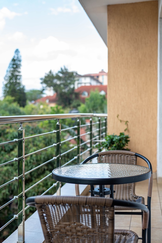 Lenana Suites
