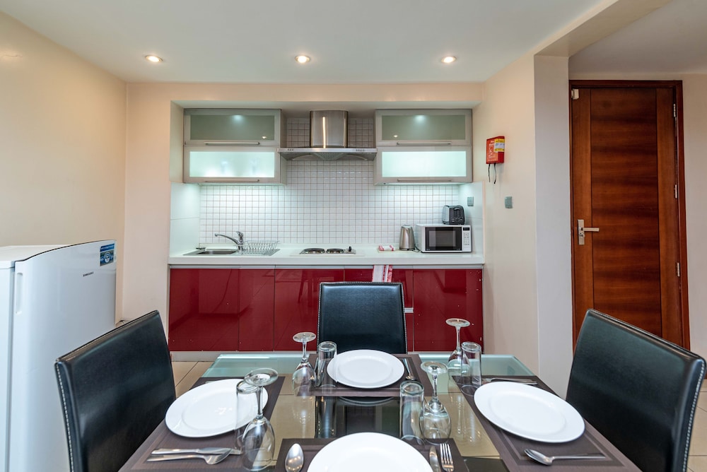 Lenana Suites
