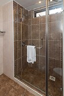 Lenana Suites