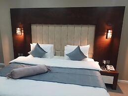 Parallel Hotel