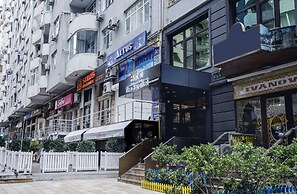 Parallel Hotel