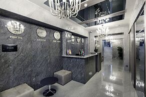 Parallel Hotel