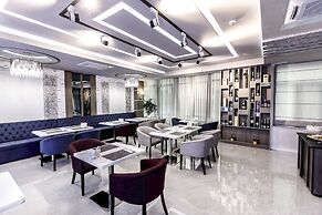 Parallel Hotel